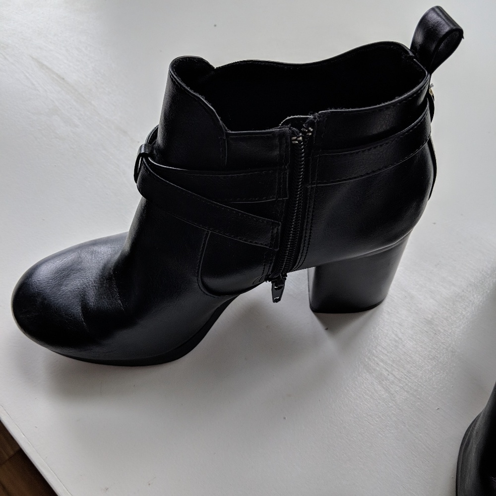 Christian Siriano size 10 women's ankle boots - Picture 3 of 3